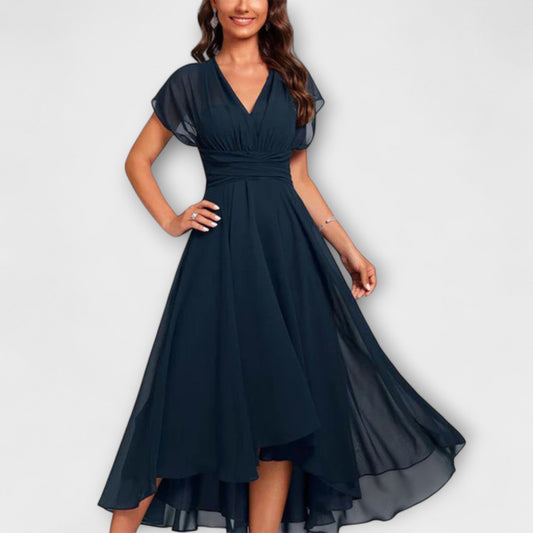 Julita | Elegant dress with a V-neck and a flowing cut